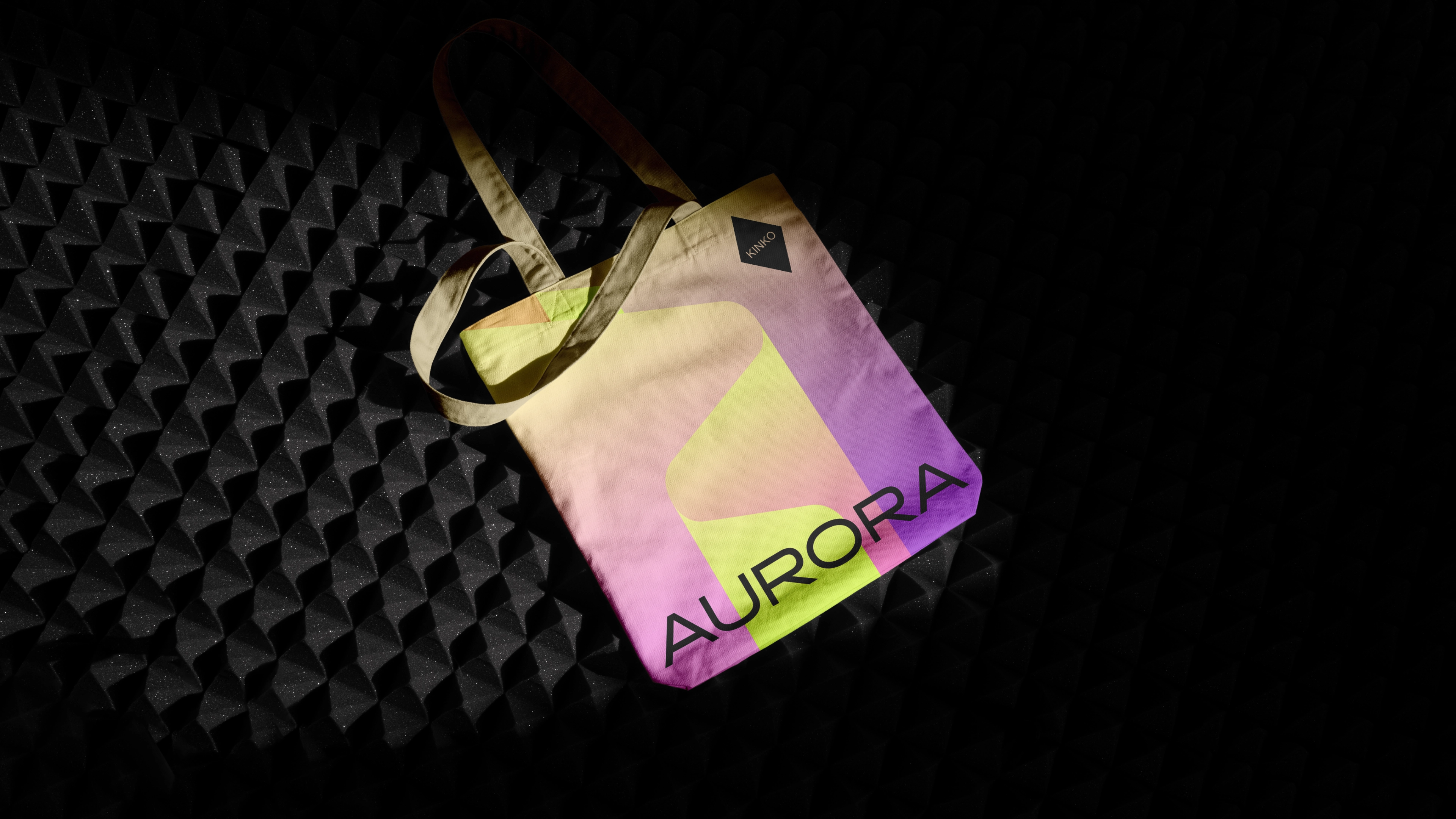 Torba bawełniana KINKO Aurora z pełnopowierzchniowym nadrukiem identyfikacji wizualnej.